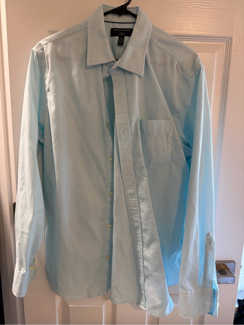 Banana Republic Men’s Medium Aqua Blue Non Iron Classic Fit Dress Shirt 15-15.5